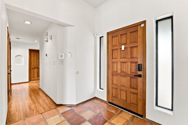 7401 Saratoga Lane, Santa Fe, NM 87507