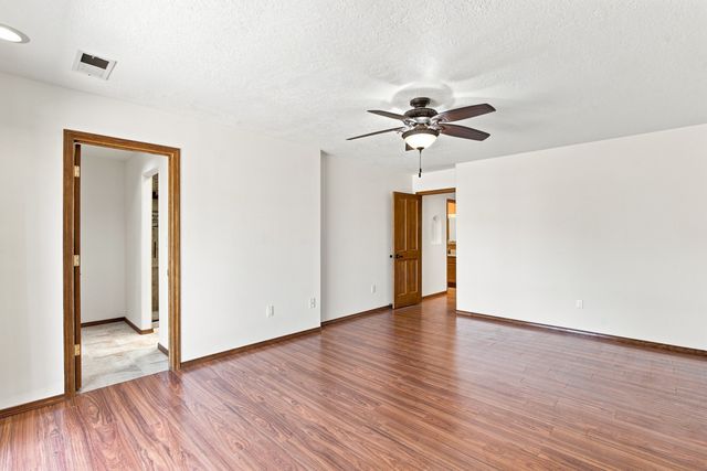 7401 Saratoga Lane, Santa Fe, NM 87507