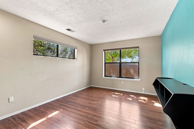 7401 Saratoga Lane, Santa Fe, NM 87507