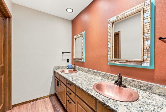 7401 Saratoga Lane, Santa Fe, NM 87507
