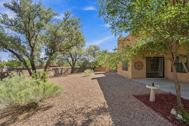 7401 Saratoga Lane, Santa Fe, NM 87507
