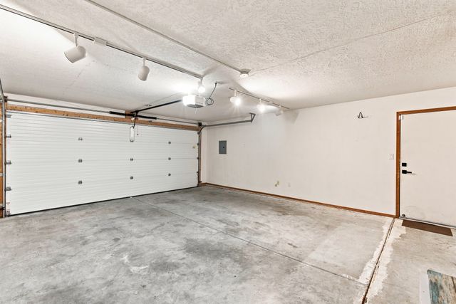 7401 Saratoga Lane, Santa Fe, NM 87507