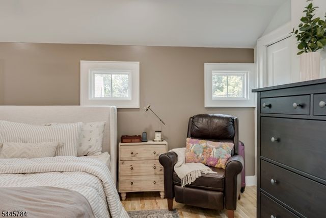 75 High St, Newton Town, NJ 07860