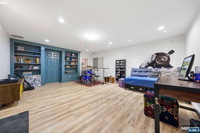 161 Ridge Road, Rutherford, NJ 07070