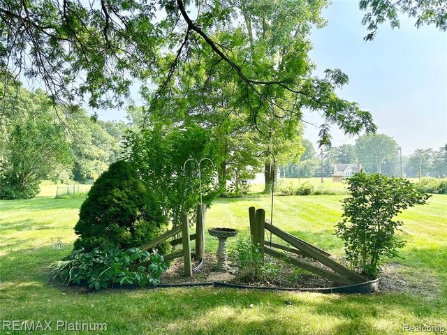 5955 Alan Drive 60, Brighton, MI 48116