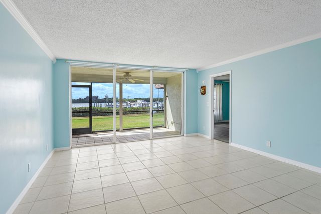 3100 SE Pruitt Rd Apt H104, Port St Lucie, FL 34952
