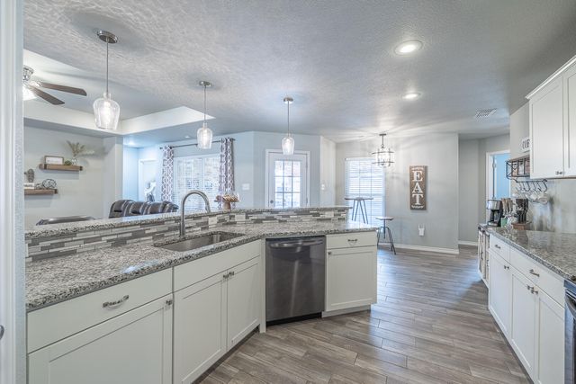 10304 Avenue W, Lubbock, TX 79423
