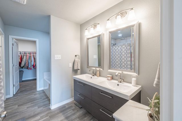 10304 Avenue W, Lubbock, TX 79423