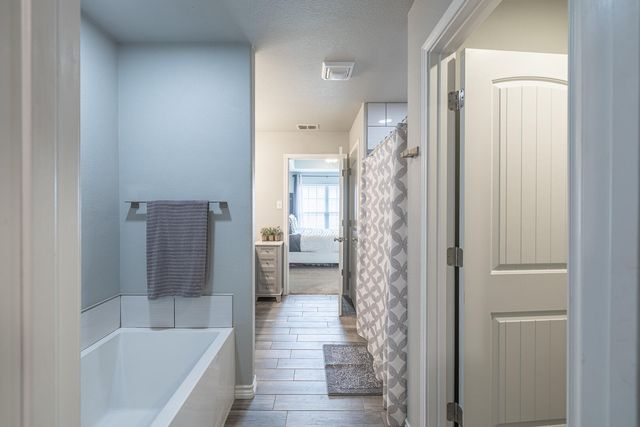 10304 Avenue W, Lubbock, TX 79423