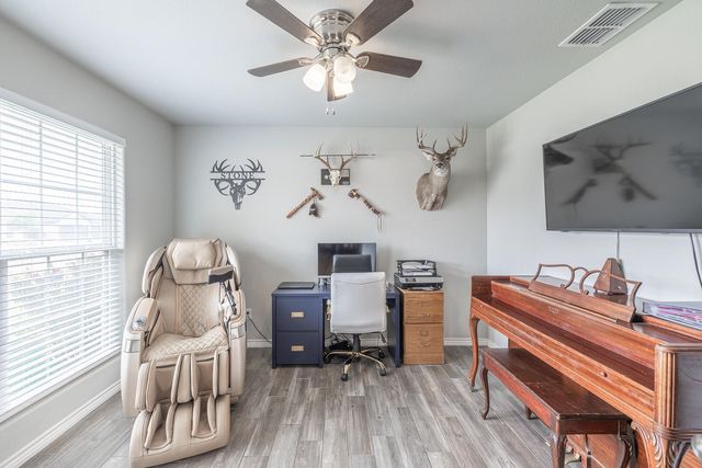 10304 Avenue W, Lubbock, TX 79423