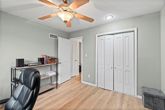 8709 N Hull Avenue, Kansas City, MO 64154