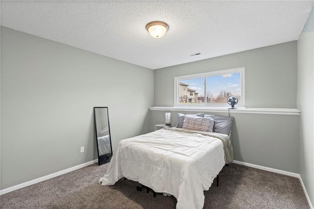8709 N Hull Avenue, Kansas City, MO 64154