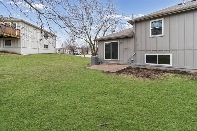 8709 N Hull Avenue, Kansas City, MO 64154