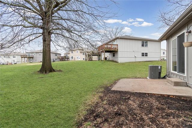 8709 N Hull Avenue, Kansas City, MO 64154