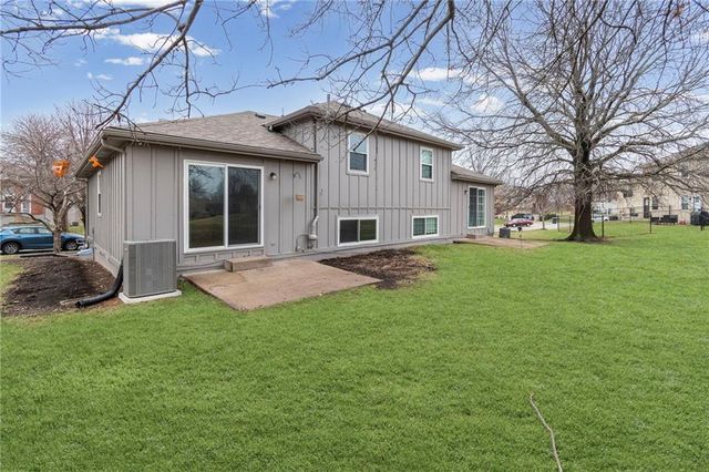 8709 N Hull Avenue, Kansas City, MO 64154