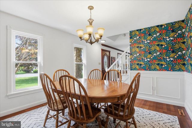237 DELP RD, Lancaster, PA 17601
