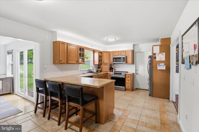 237 DELP RD, Lancaster, PA 17601
