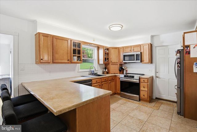 237 DELP RD, Lancaster, PA 17601