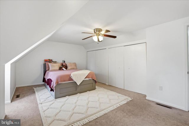 237 DELP RD, Lancaster, PA 17601