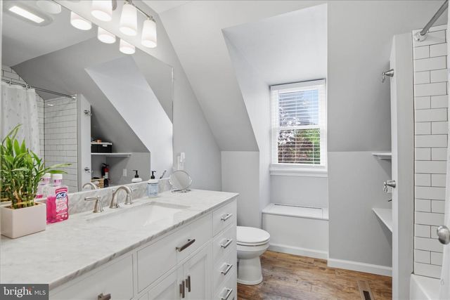 237 DELP RD, Lancaster, PA 17601