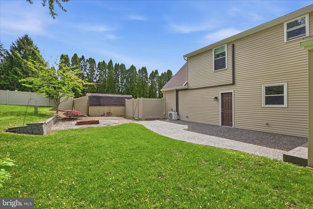237 DELP RD, Lancaster, PA 17601