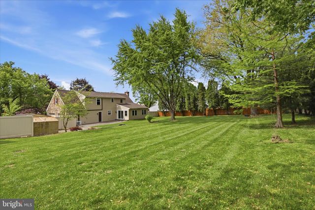 237 DELP RD, Lancaster, PA 17601