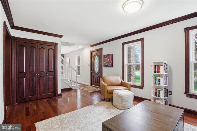 237 DELP RD, Lancaster, PA 17601