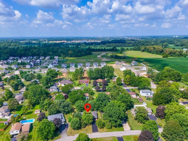 69 Ridgewood Drive SW, Pataskala, OH 43062