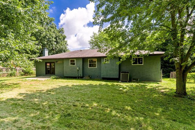 69 Ridgewood Drive SW, Pataskala, OH 43062