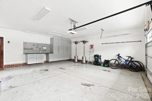 2617 Commonwealth Avenue, Charlotte, NC 28205