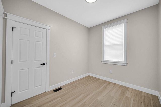 724 Willow Court, Hammond, IN 46320