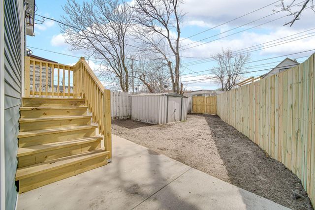 724 Willow Court, Hammond, IN 46320