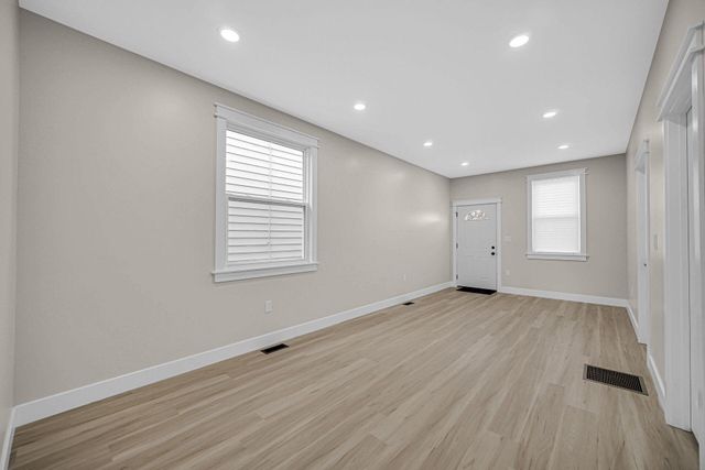 724 Willow Court, Hammond, IN 46320