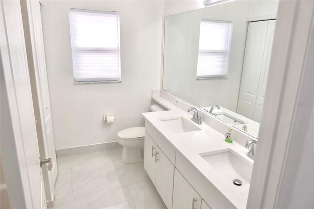 10007 NEWINGTON DRIVE, Orlando, FL 32836