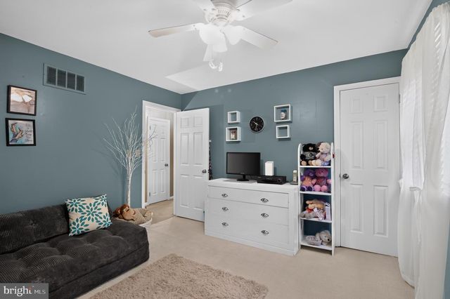 18 HICKORY DR, Bridgeton, NJ 08302