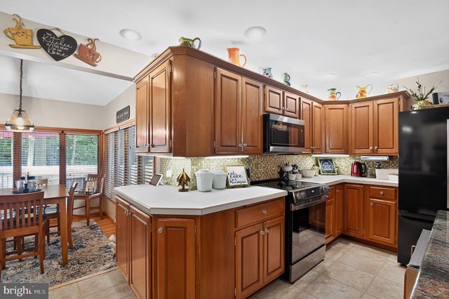 18 HICKORY DR, Bridgeton, NJ 08302