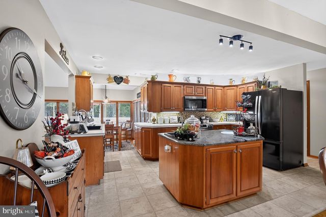 18 HICKORY DR, Bridgeton, NJ 08302