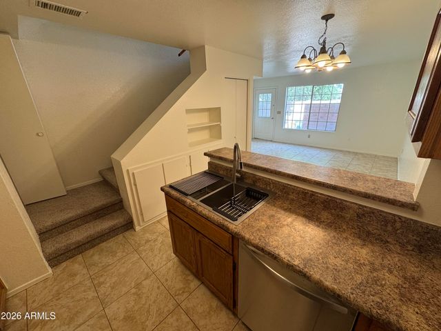 625 S WESTWOOD Street 160, Mesa, AZ 85210