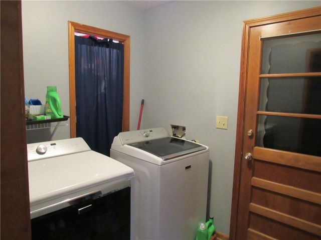 2408 Ridgewood Road, Harrisonville, MO 64701