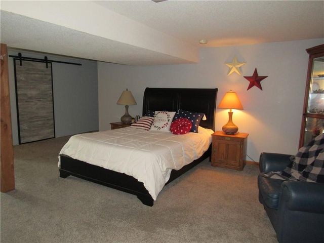 2408 Ridgewood Road, Harrisonville, MO 64701