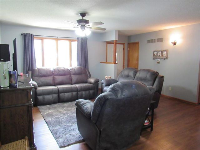 2408 Ridgewood Road, Harrisonville, MO 64701