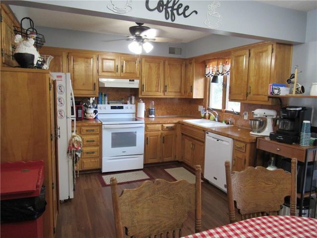 2408 Ridgewood Road, Harrisonville, MO 64701