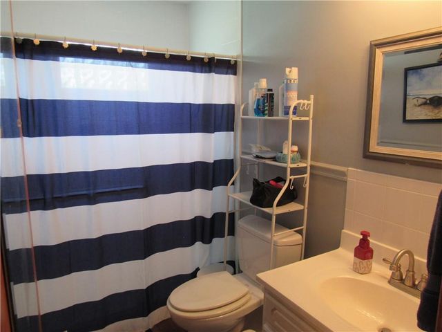 2408 Ridgewood Road, Harrisonville, MO 64701