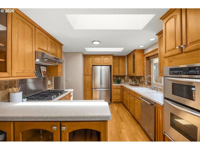 1203 BEXHILL St, West Linn, OR 97068