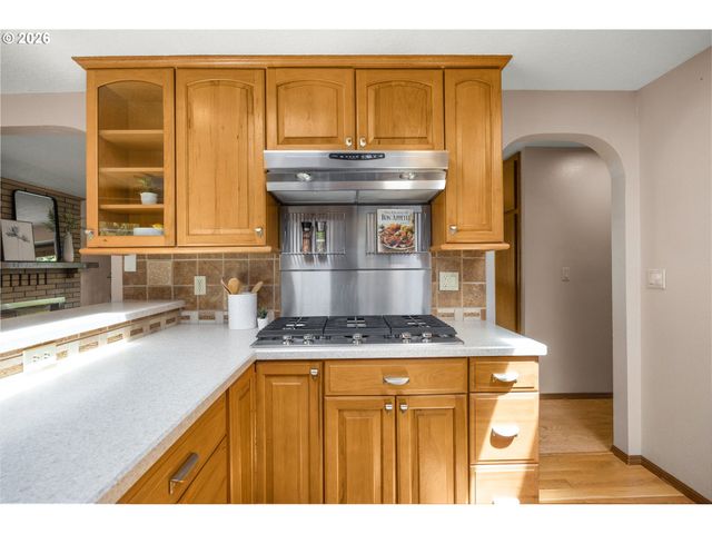 1203 BEXHILL St, West Linn, OR 97068