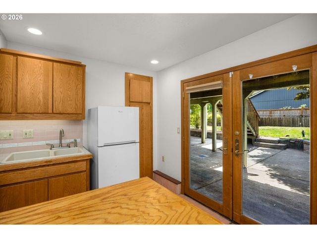 1203 BEXHILL St, West Linn, OR 97068