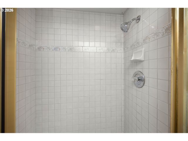 1203 BEXHILL St, West Linn, OR 97068