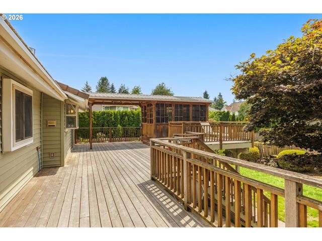1203 BEXHILL St, West Linn, OR 97068