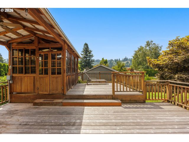 1203 BEXHILL St, West Linn, OR 97068