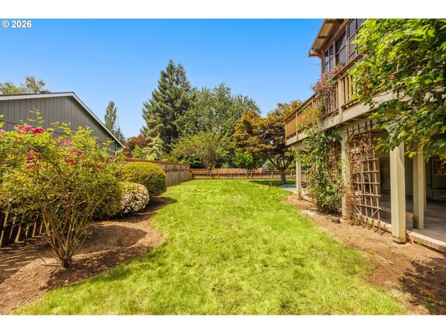 1203 BEXHILL St, West Linn, OR 97068